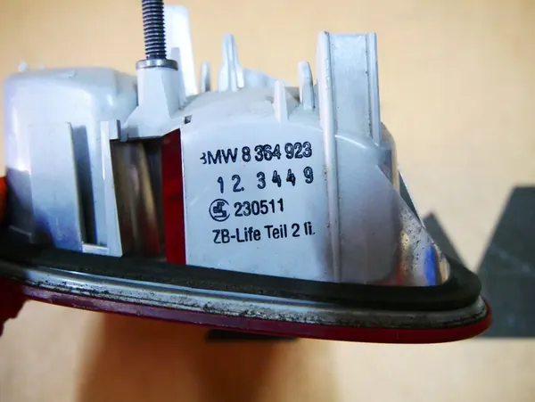 BMW E46 Sedán Luz Trasera Izquierda 8364923 image 3