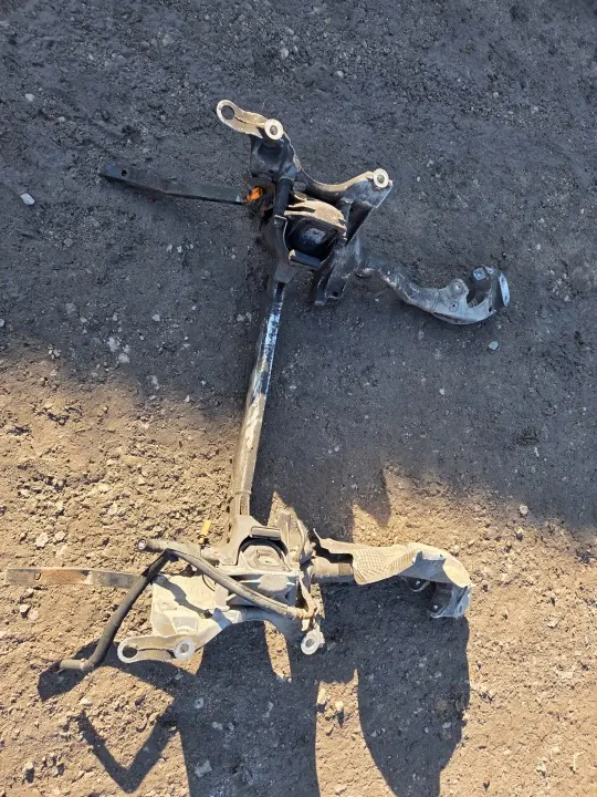 Audi Motorfäste OEM 8T0399315H - Begagnat Skick image 4