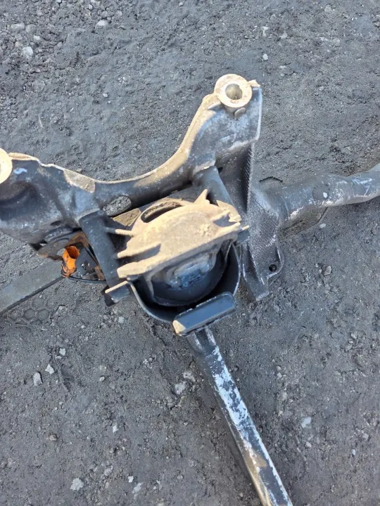 Audi Motorfäste OEM 8T0399315H - Begagnat Skick image 5