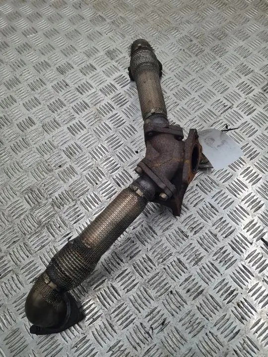 Coletor de escape AUDI A5 2.7L Diesel 059131799P image 1