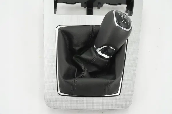 Manchon de levier de vitesse OEM 5E1863212A Skoda Octavia MK3 image 3