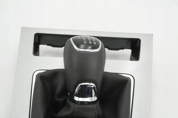 Manchon de levier de vitesse OEM 5E1863212A Skoda Octavia MK3 image 4