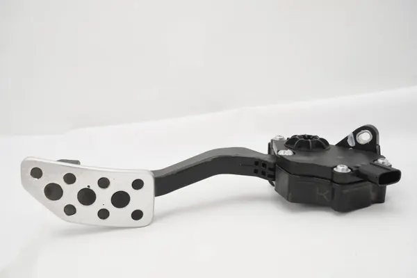 Subaru XV Gaspedal OEM 36010FL031 - Gebraucht image 3