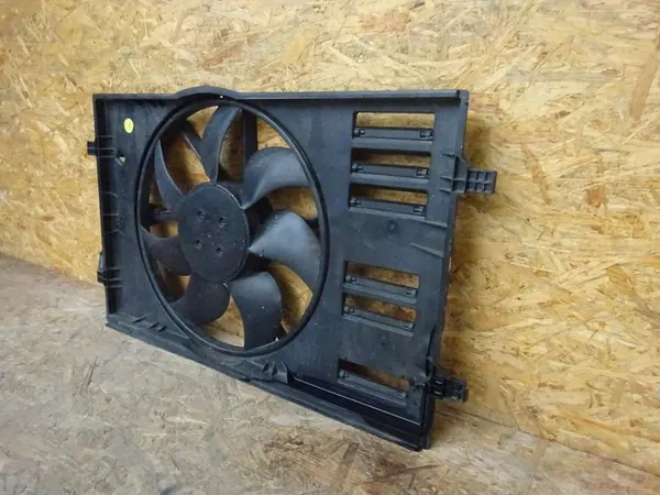 AUDI A3 8V GOLF VII LEON III 1.6 TDI Fläkt 5Q0959455AF image 4