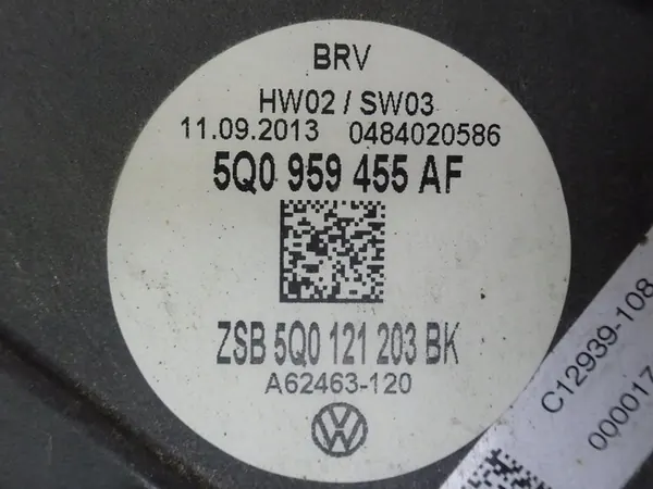 AUDI A3 8V GOLF VII LEON III 1.6 TDI Fläkt 5Q0959455AF image 6