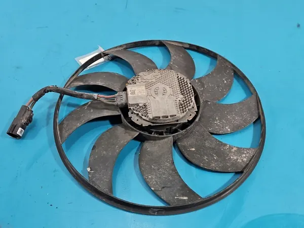 Porsche Radiatorventilator OEM 97062403701 Gebruikt image 4