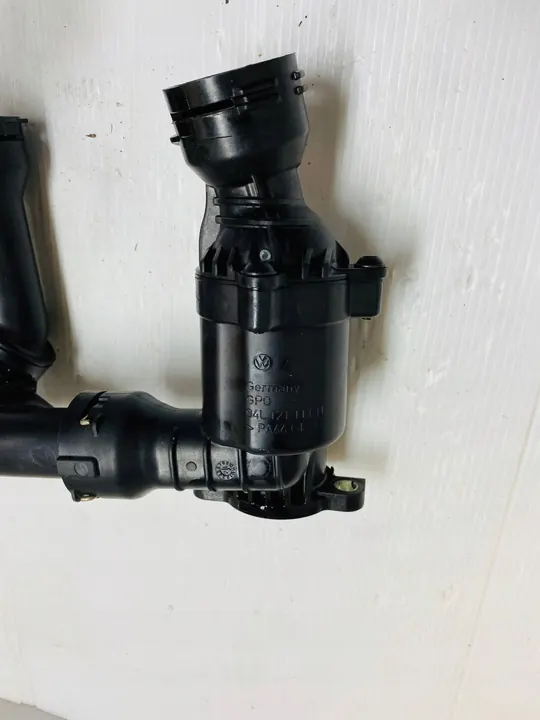 Audi Termostat Hus 04L131113J image 2