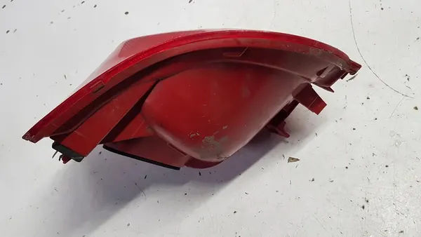 Luz trasera izquierda VW Passat B6 Kombi image 6