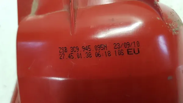 Luz trasera izquierda VW Passat B6 Kombi image 9