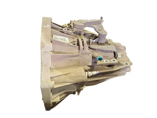 NISSAN QASHQAI Vaihteisto 1.5L OEM 8201010268 image 3