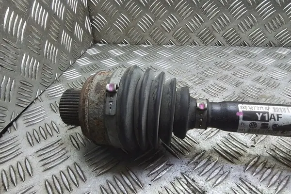 Höger fram drivaxel AUDI A4 (8K2, B8) 2.0L diesel image 4