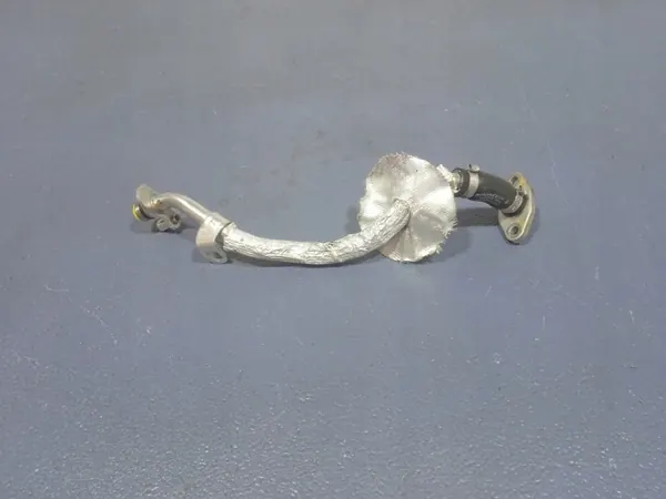 Mercedes Turbo-Ölleitung OEM A6541808000 - Gebraucht image 2