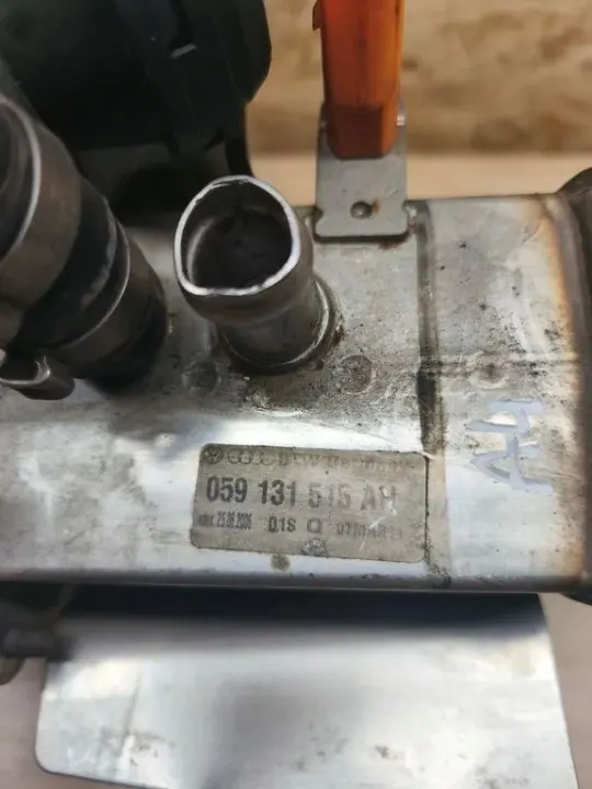 Refroidisseur EGR Audi OEM 059131515AH - Pièce OE Usagée image 5