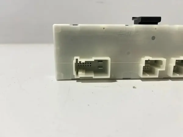 Módulo controle porta-malas BMW OEM 9491418 - Usado image 3