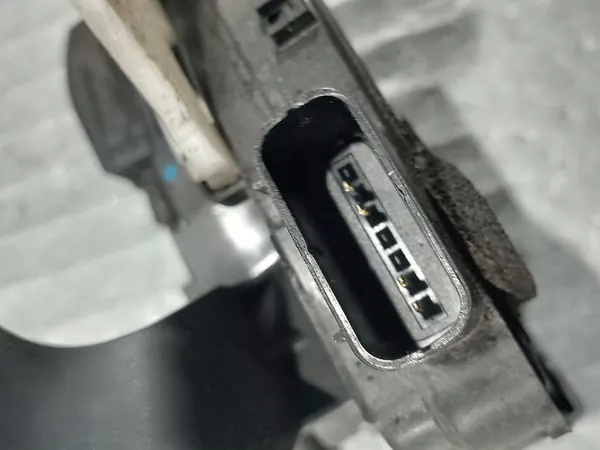 Vänster Bakdörrslås Hyundai Sonata image 3