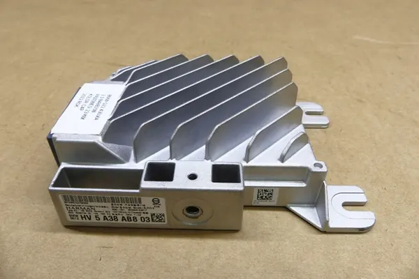 OEM 4029734 HV5A38AB803 BMW 4 G22 M-Paket Förstärkare image 3