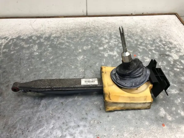 Sélecteur de Vitesses Mercedes OEM A2052674600 Occasion image 2