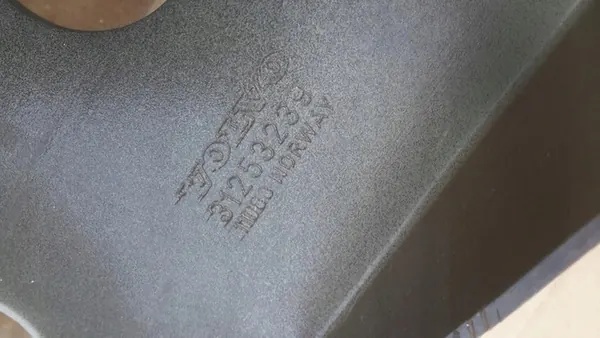 Etupuskuri Volvo XC90 2002-2014 OEM 31253239 image 3