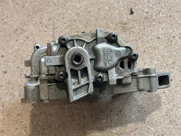 Ölpumpe BMW M5 F90 2019 OEM 7852262 image 4