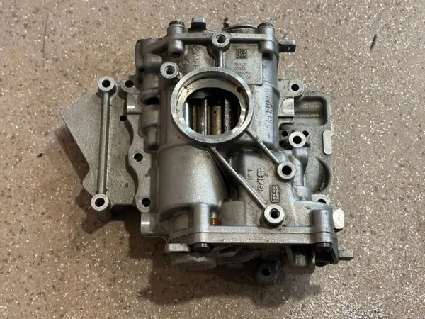 Ölpumpe BMW M5 F90 2019 OEM 7852262 image 6