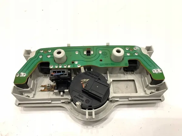 VW GOLF IV 1J0947105B Innenleuchte image 3