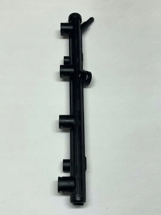 OEM 06K133681A polttoainerampa VW Audi 1.8/2.0 TSI image 2