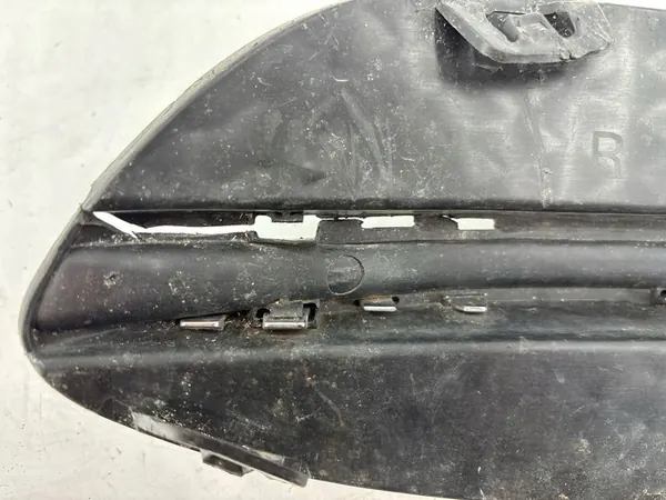 Canto do para-choque dianteiro Mercedes-Benz C W205 2015 image 5