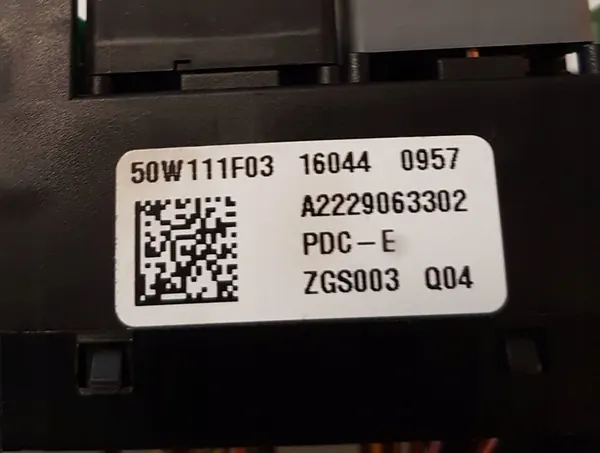 Caja de fusibles Mercedes-Benz OE A2229063302 image 2