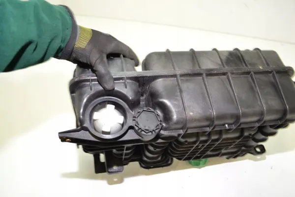 Uitzettank Mercedes Actros MP4 OEM 9605014203 image 7