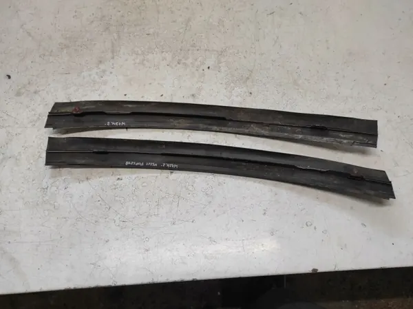 Joint de pare-brise Mercedes W124 OEM PAW726 - Occasion image 3
