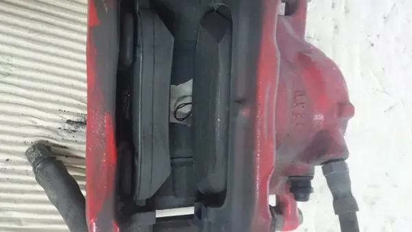 Gebrauchte Bremsscheiben & Bremszangen OEM W176 A-Klasse image 3