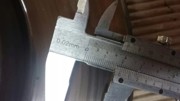 Gebrauchte Bremsscheiben & Bremszangen OEM W176 A-Klasse image 7