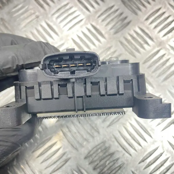 Módulo da Bomba de Combustível C30 V50 S40 II C70 II image 3