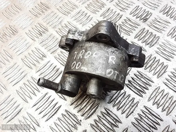 Pompe à vide de frein Isuzu Trooper 2000 image 1