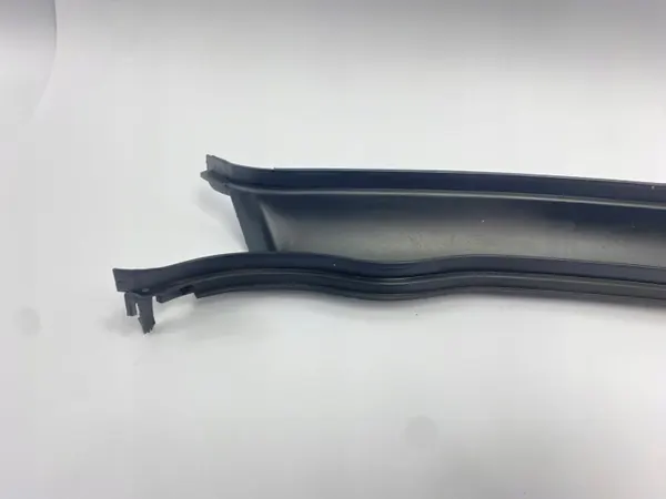 OEM 1246200778 Mitt vindrutetråg Mercedes W124 image 3