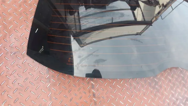OEM 68105-02120 Heckklappenglas für Toyota Auris I image 3