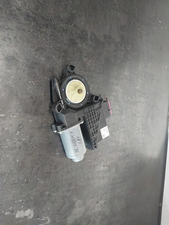 Linker vorderer Fensterheber Skoda Fabia Mk1 (6Y) OEM 6Y1959801 image 4