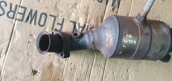 Linker Katalysator OEM A1644907314 Mercedes ML image 3