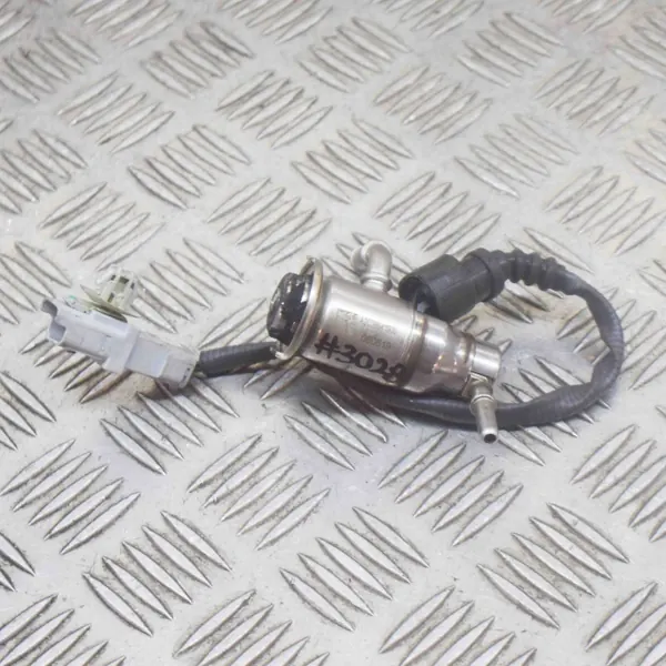 Inyector AdBlue OEM K179401946 para Nissan Qashqai II image 2