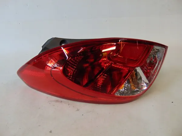 HYUNDAI i20 LIFT Luz Trasera Izquierda 924014P500 image 2