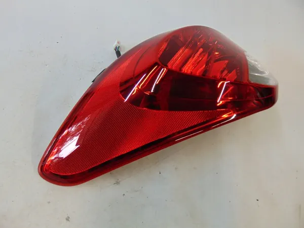 HYUNDAI i20 LIFT Luz Trasera Izquierda 924014P500 image 4