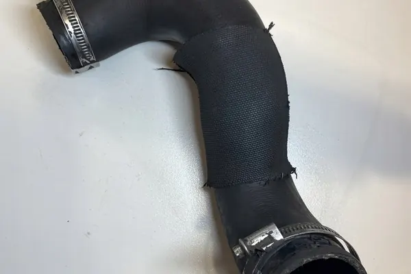 Tubería de intercooler FORD TRANSIT 2.2L diesel 2013 image 3