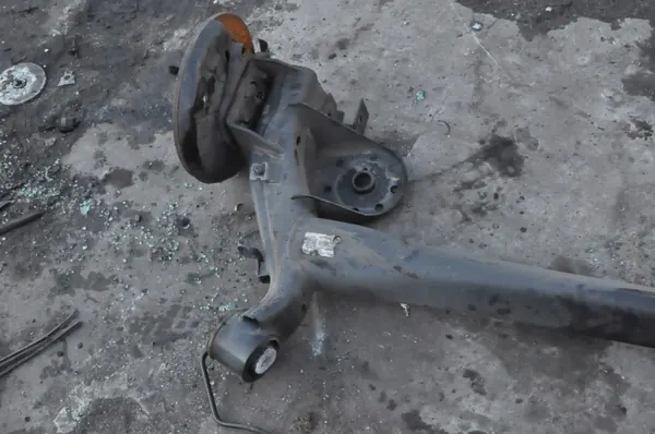Viga do eixo traseiro OEM 273289 para Hyundai Ioniq Elétrico image 4
