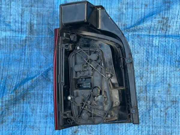 VW T5 LIFT LÁMPARA TRASERA DERECHA 7E5945096F OEM image 2