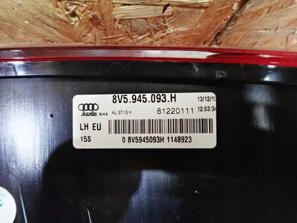 Luz trasera LED izquierda Audi A3 Sedan 2013- OEM image 2