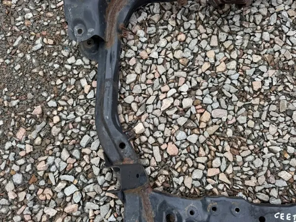 Trave de Suspensão Dianteira OEM para Kia Ceed I 2006-2012 image 4