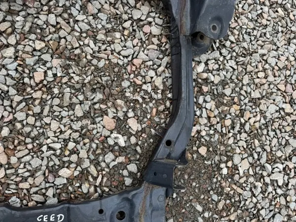 Trave de Suspensão Dianteira OEM para Kia Ceed I 2006-2012 image 8