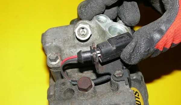 Compressore AC Audi A6 C6 3.0 TDI DENSO 4F0260805H image 6