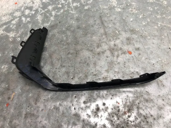 Rivestimento paraurti anteriore sinistro Audi A6 C8 4K0807967A image 4