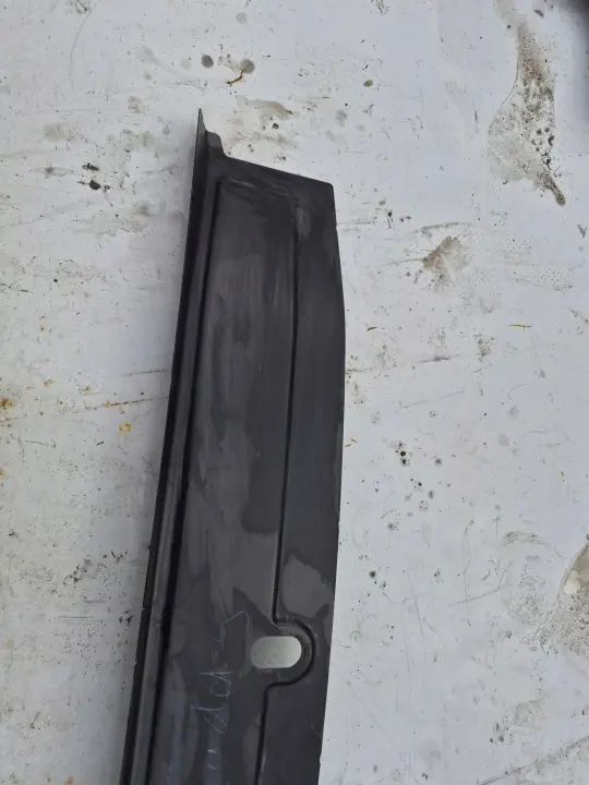 Renfort de panneau arrière VW Caddy III 2K0813307 image 8